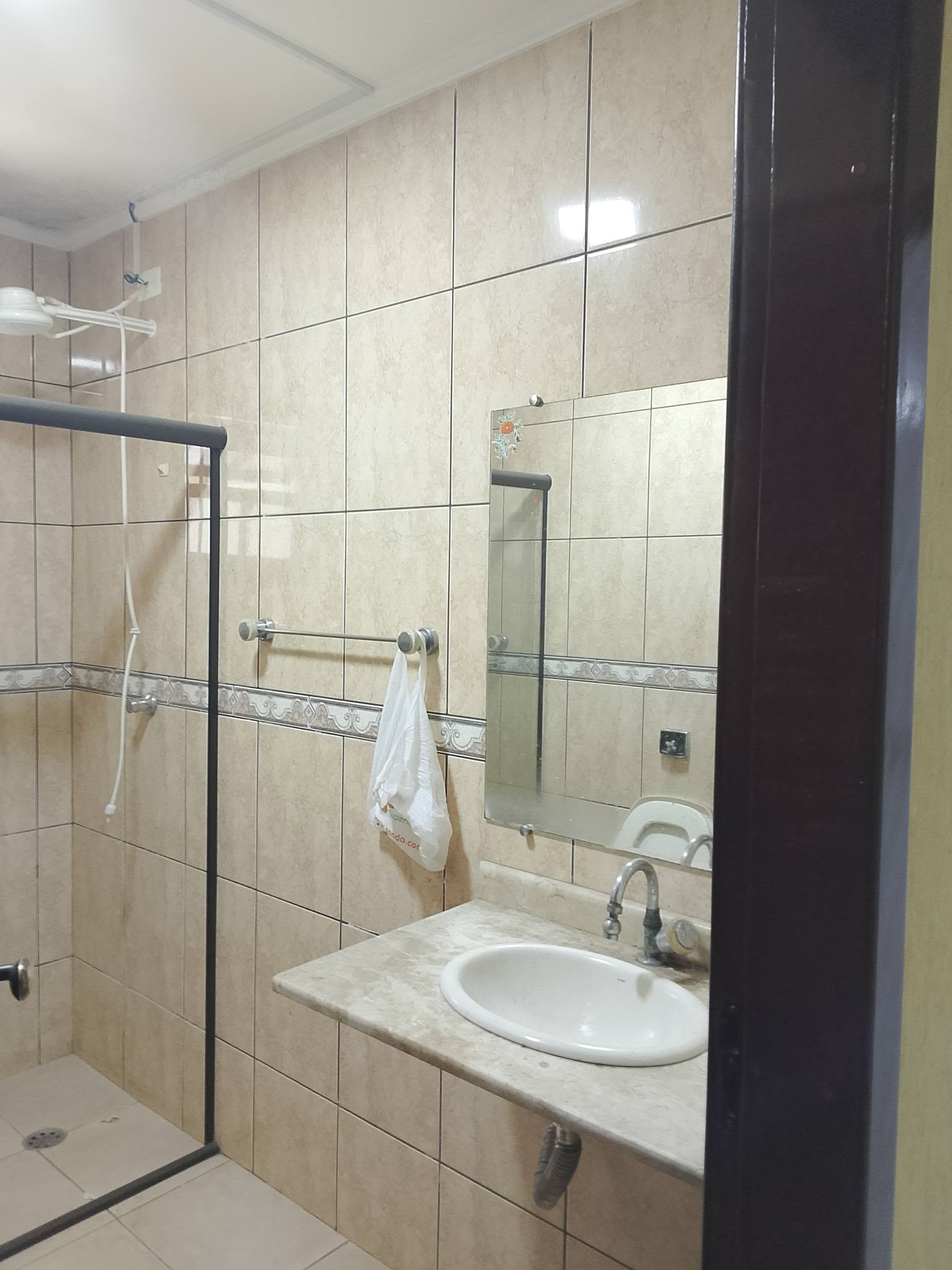 Salão comercial com área fabril no Jardim Tupanci
